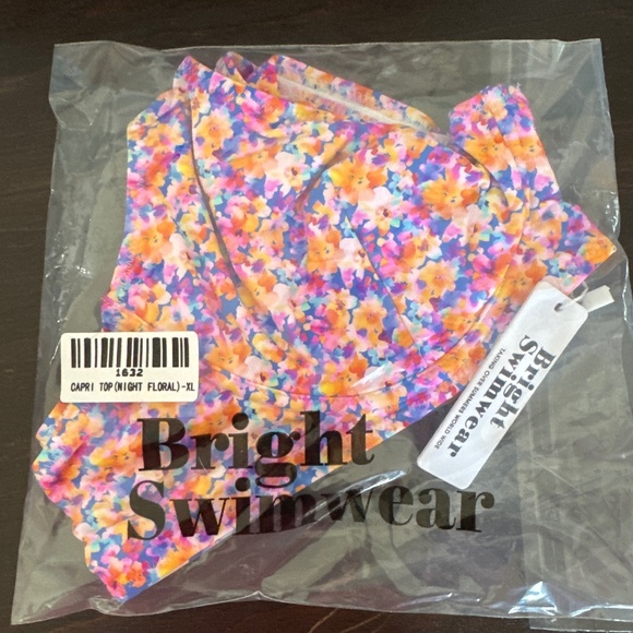 Capri Night Floral Top XL - Picture 3 of 3